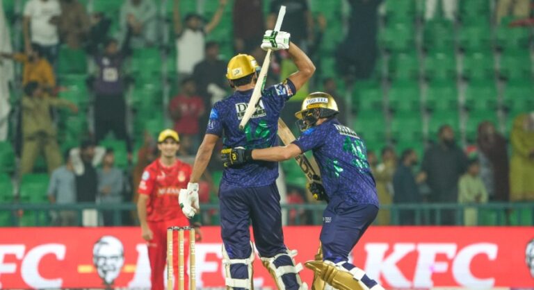 Quetta Gladiators defeat Islamabad United to claim the top spot on the points table