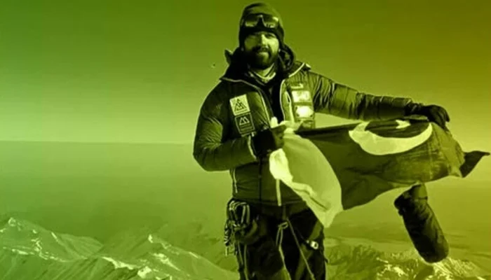 Another Pakistani Climber Scales Mount Everest