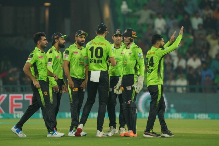 Lahore Qalandars hand Islamabad United their first defeat with a dominant 88-run victory